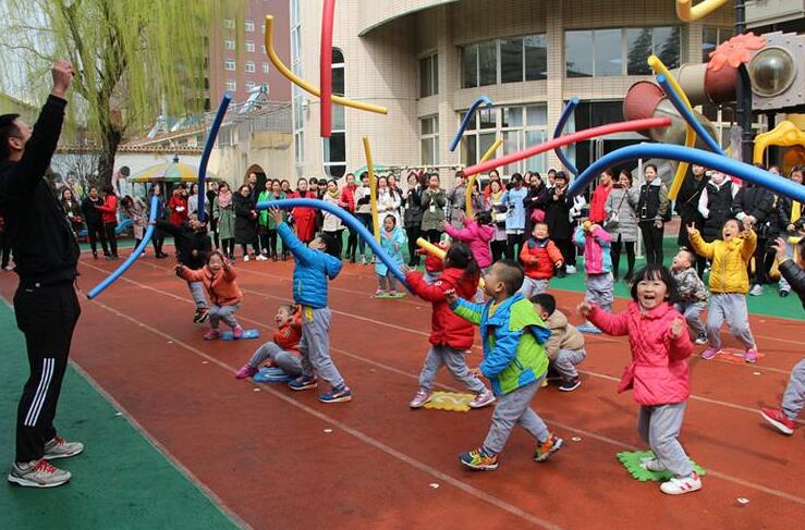 幼兒園戶外地面鋪裝材料